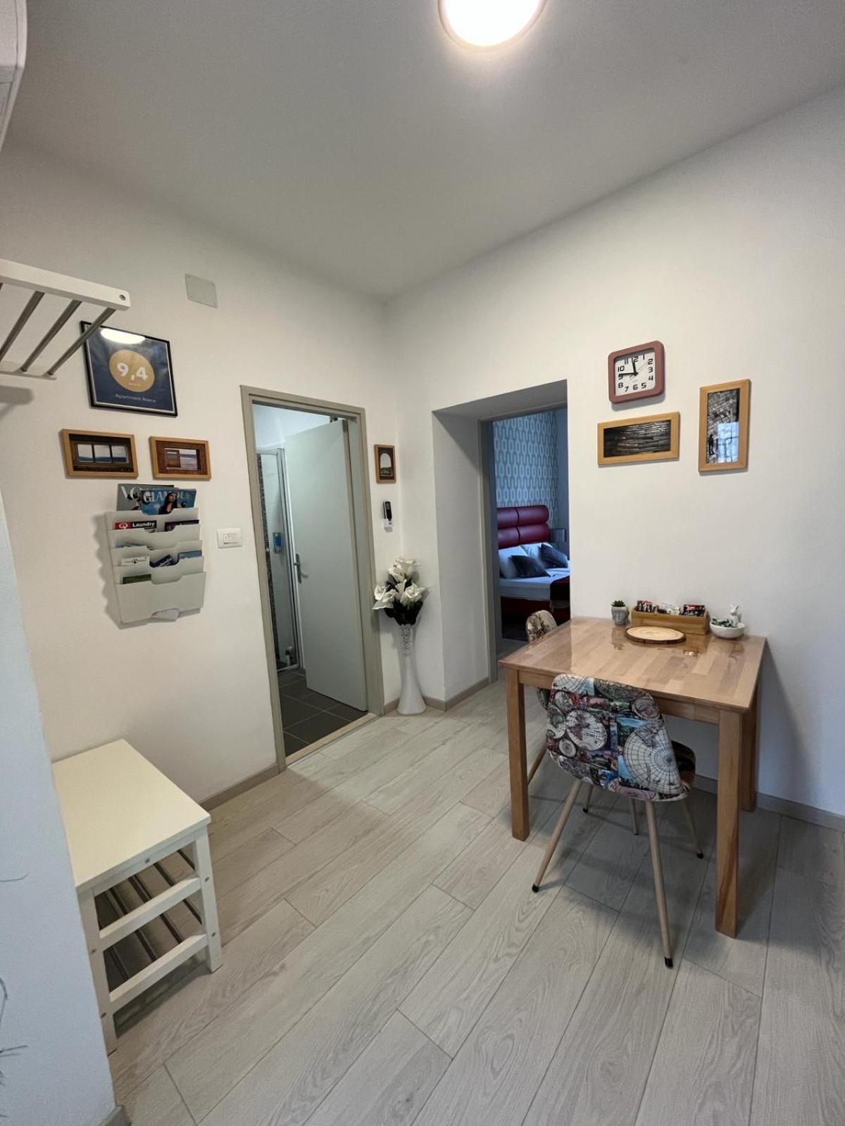 Apartment Arena Pula Luaran gambar