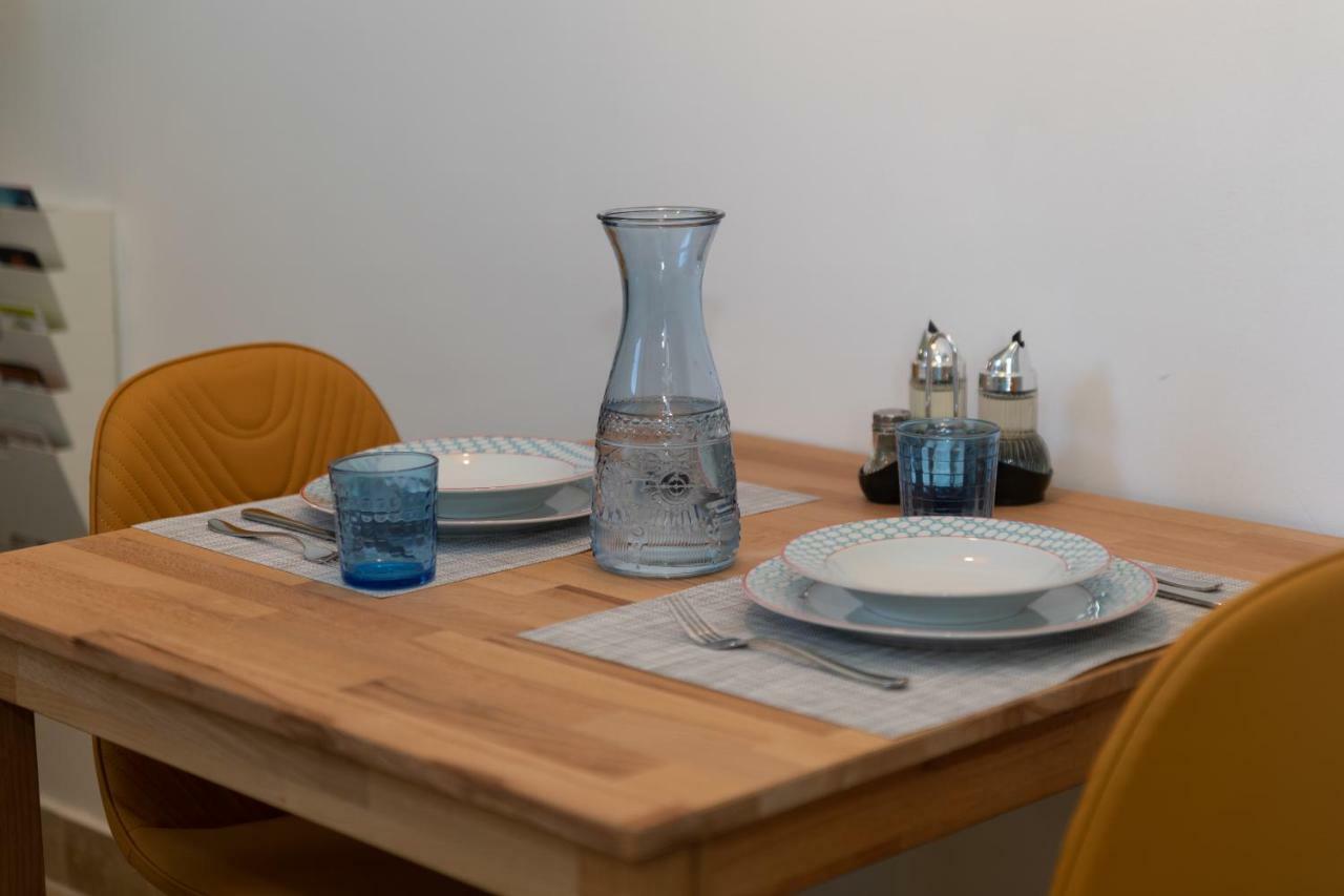 Apartment Arena Pula Luaran gambar