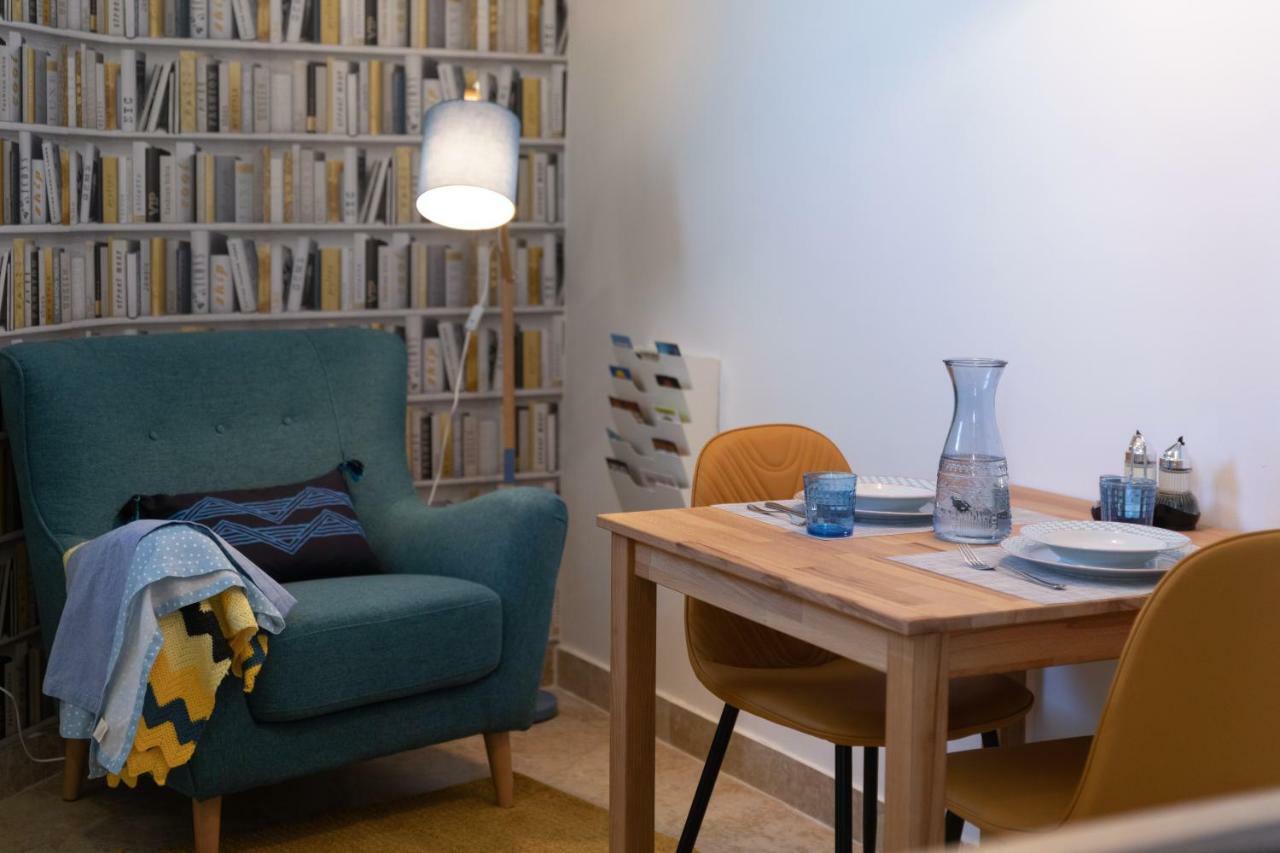 Apartment Arena Pula Luaran gambar